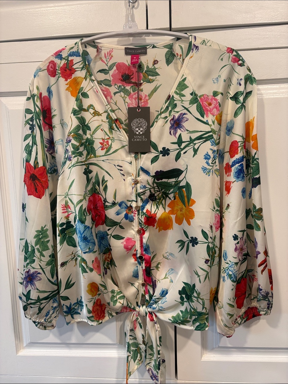 NWT Vince Camuto floral top